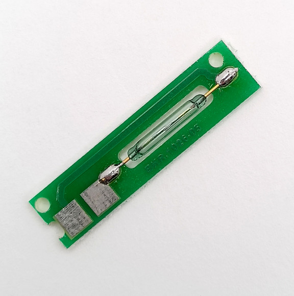Датчик холла ARISTON 65104323/CHAFFOTEAUX (без крепежа)